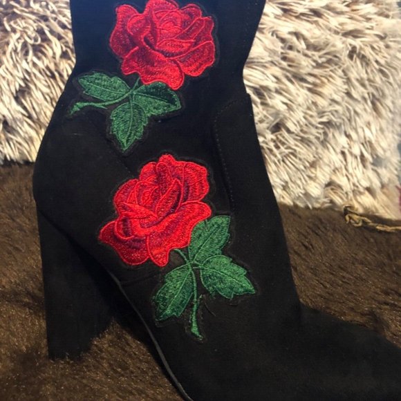 Steve Madden Edition Rose Embroidered Black Faux Suede Booties - Picture 6 of 7